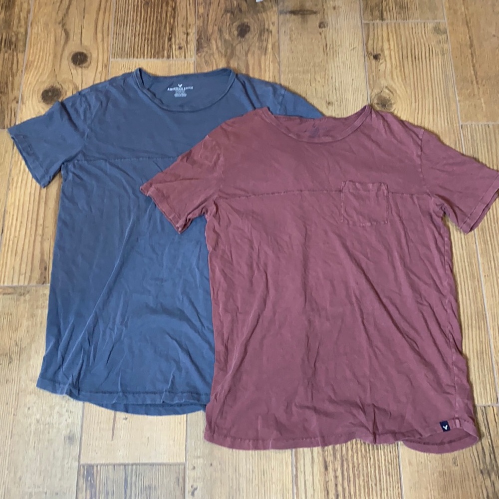 American Eagle pocket tee!